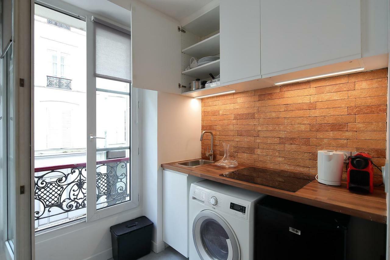 Studio De Charme Proche Tour Eiffel Et Rue Cler Apartment Paris Ngoại thất bức ảnh